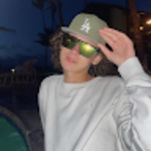 Meet your Posher, Damian